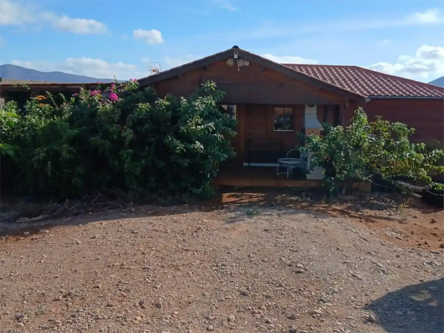 Vista exterior de Finca rústica en venda en Antigua amb Jardí privat, Traster i Moblat
