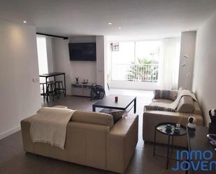 Sala d'estar de Apartament de lloguer en Alicante / Alacant amb Aire condicionat