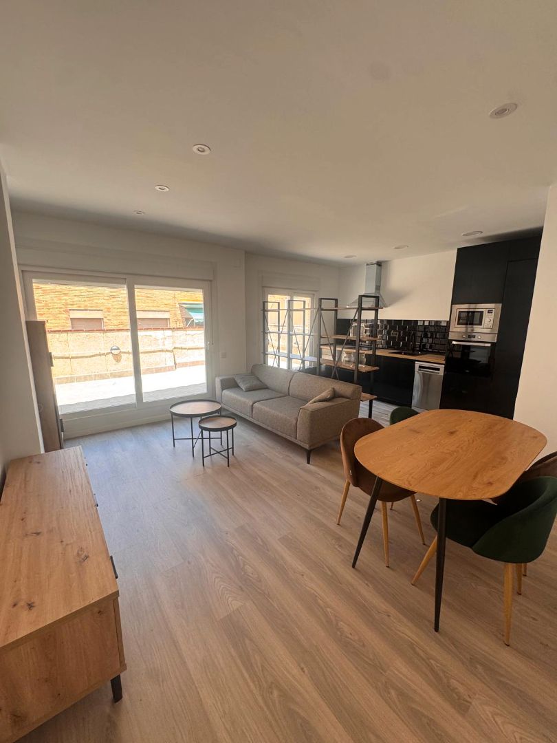 Living room of Attic to rent in  Barcelona Capital  with Air Conditioner, Heating and Parquet flooring