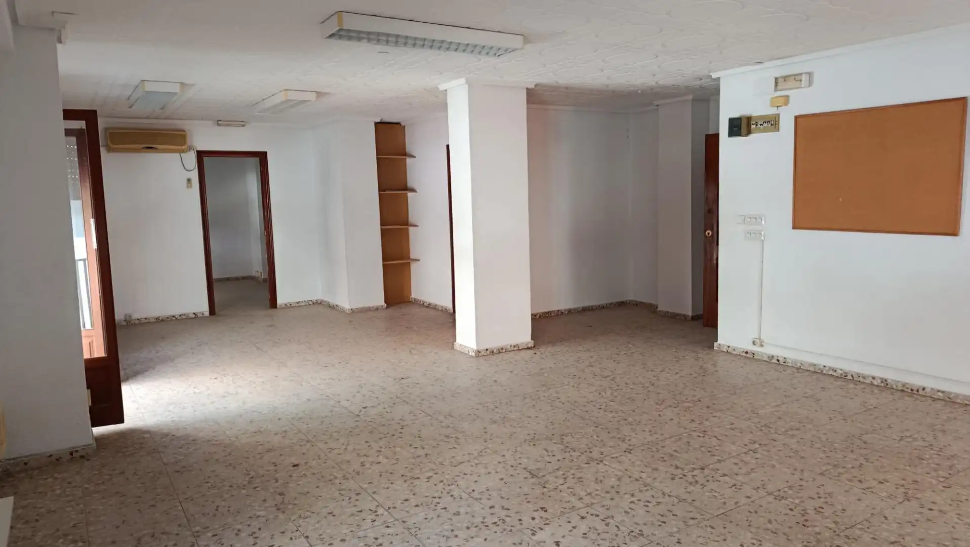 Oficina de alquiler en Elche / Elx con Aire acondicionado