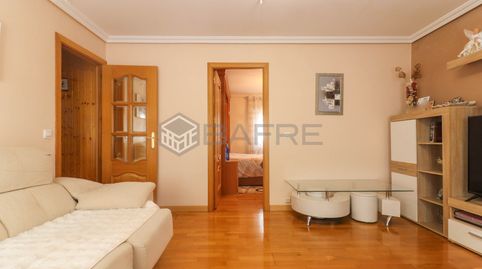 Foto 4 de Piso en venta en Calle de Tucán, Vista Alegre, Madrid Capital
