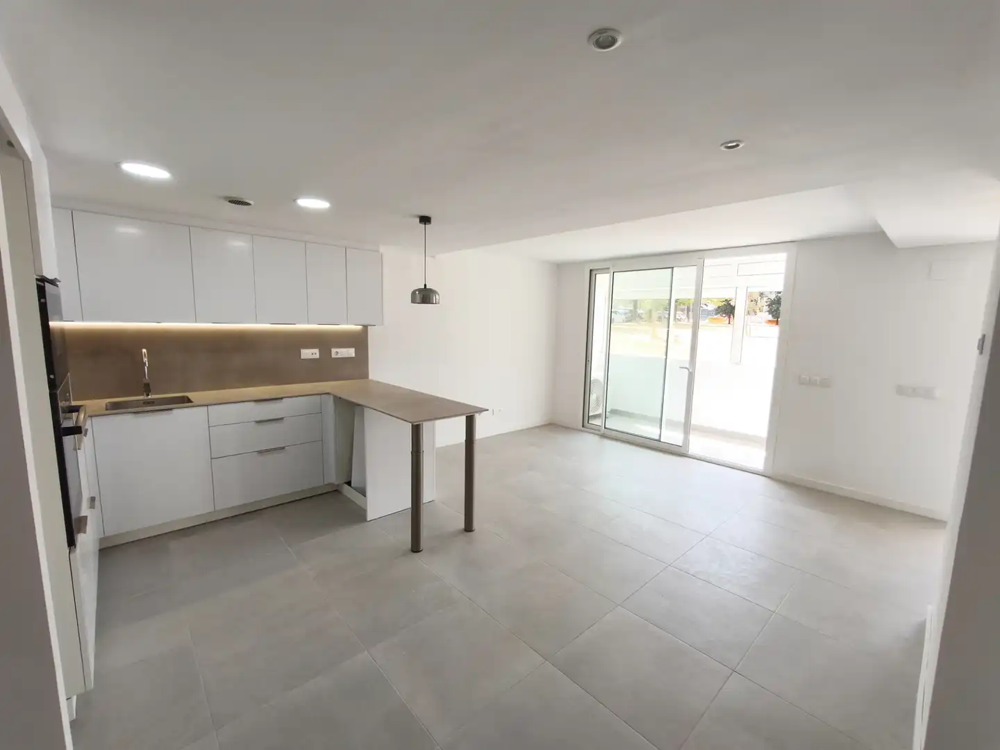 Cuina de Pis en venda en Girona amb Aire condicionat, Calefacció i Terrassa