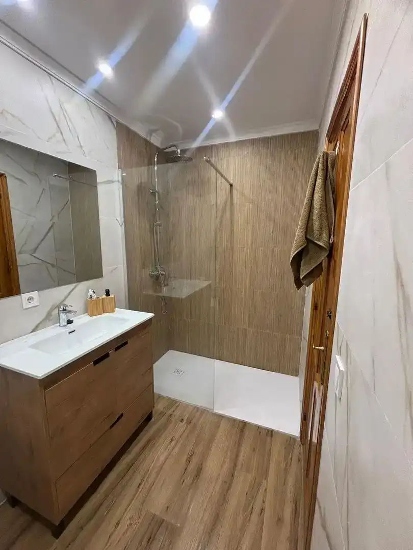 Badezimmer von Wohnung zur Miete in Dénia mit Klimaanlage, Schwimmbad und Möbliert