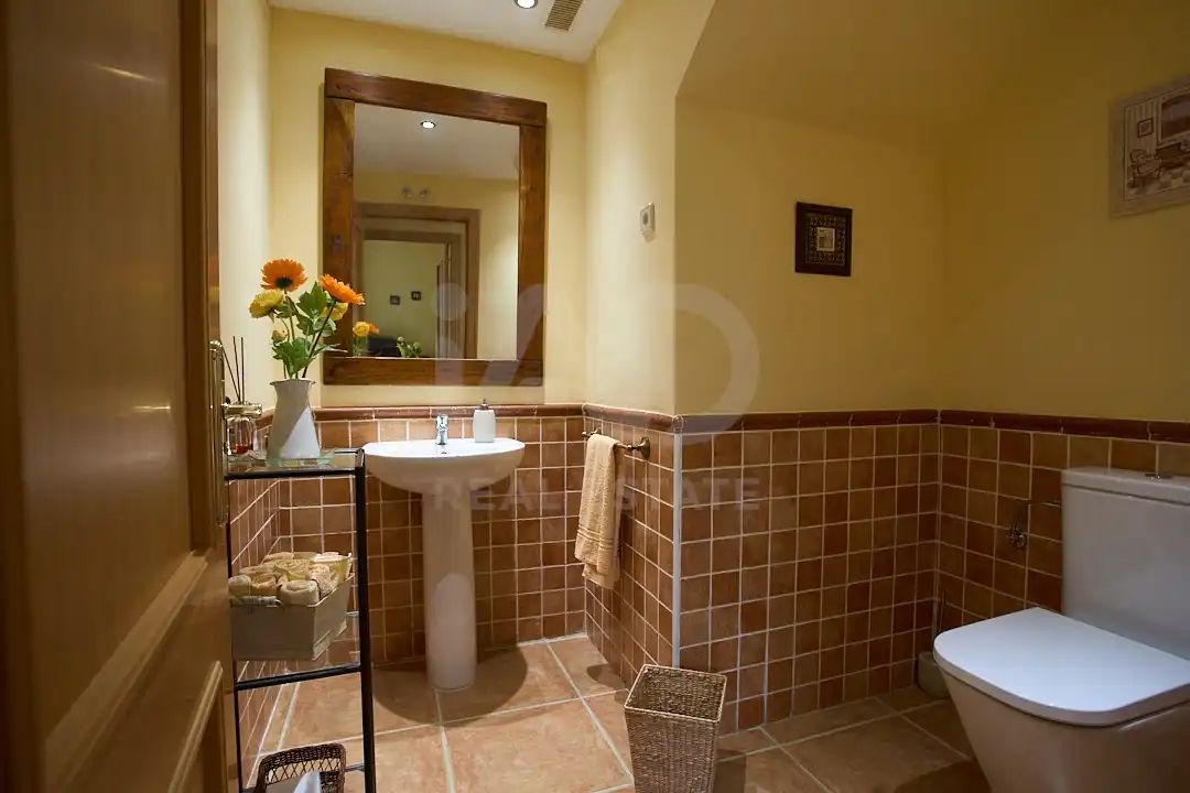 Bathroom of Detached homes for sale in Aranjuez  with Air Conditioner and Heating
