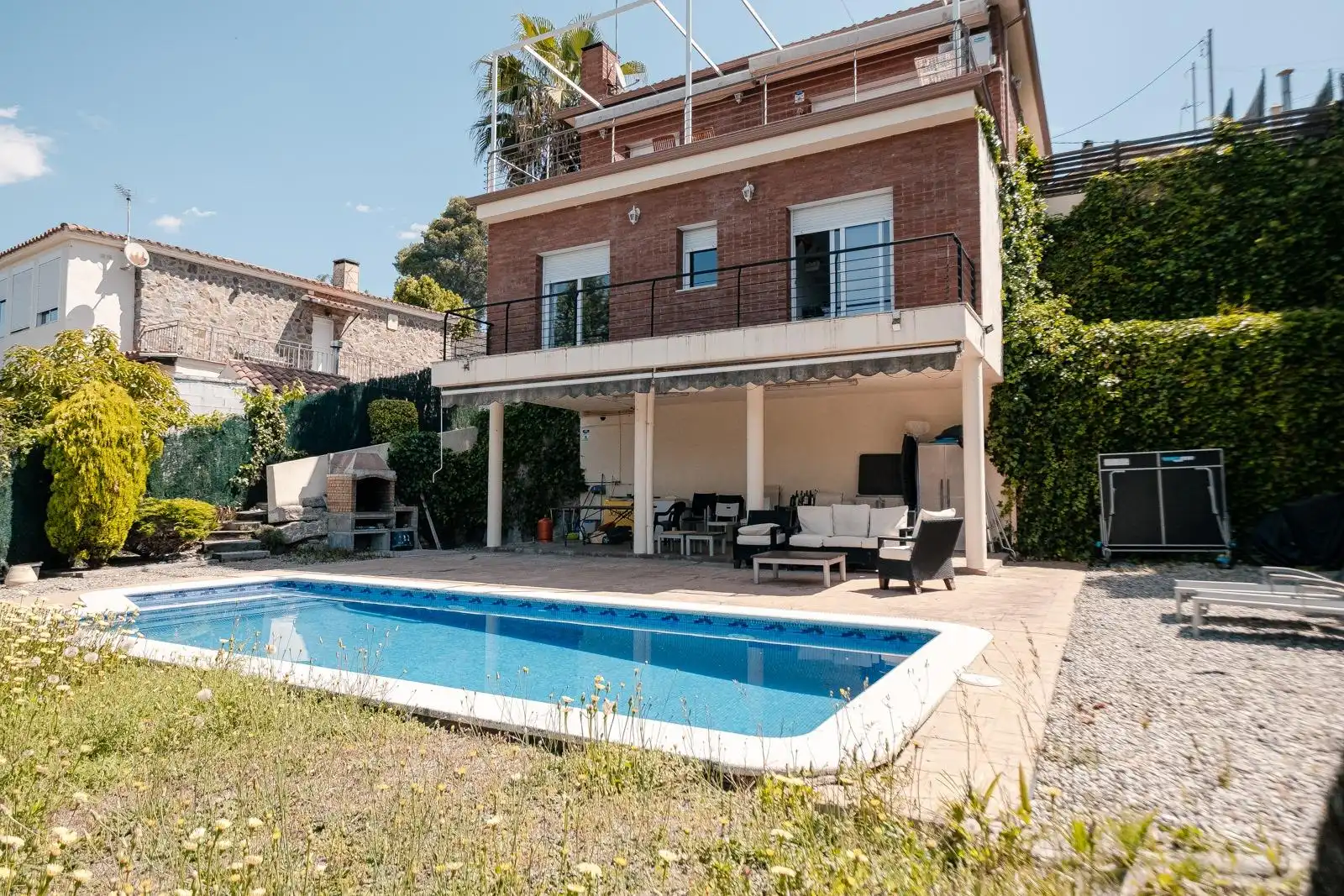 Piscina de Casa o xalet en venda en Caldes de Montbui amb Calefacció, Jardí privat i Terrassa