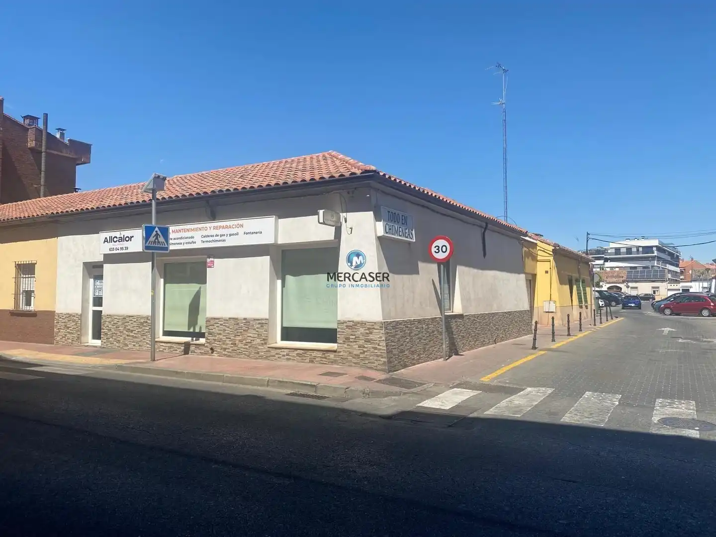 Local comercial de lloguer a Plaza de Luis de Antezana