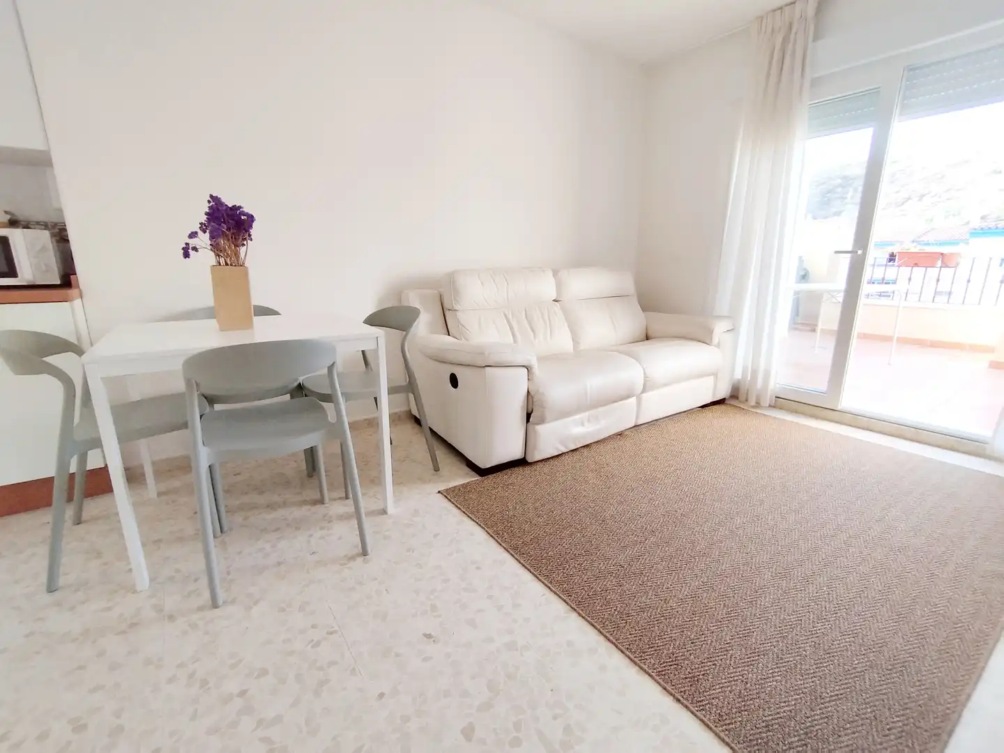 Living room of Attic for rent in Vélez-Málaga  with Air Conditioner, Terrace and Furnished