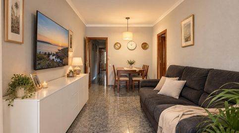 Foto 3 de Piso en venta en Llefià, Badalona