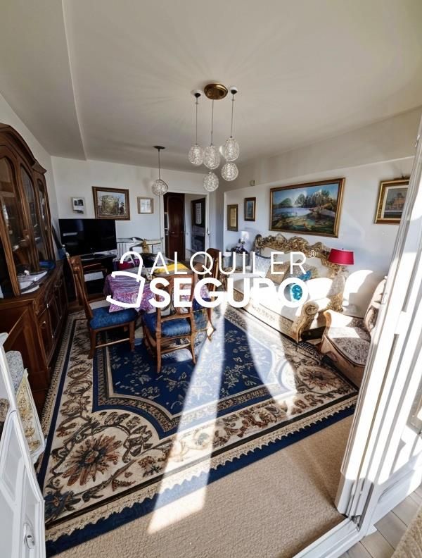 Sala d'estar de Pis de lloguer en Torrevieja amb Terrassa i Moblat