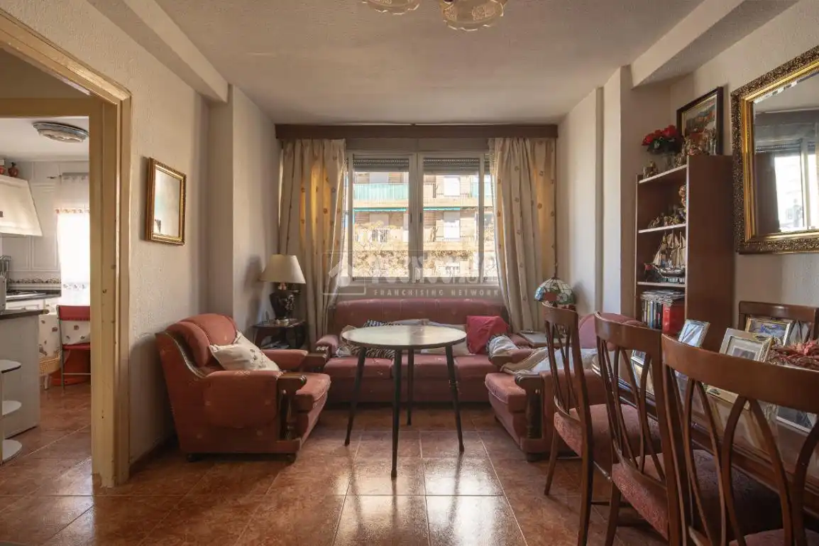 Piso con ascensor en venta en C. Palencia