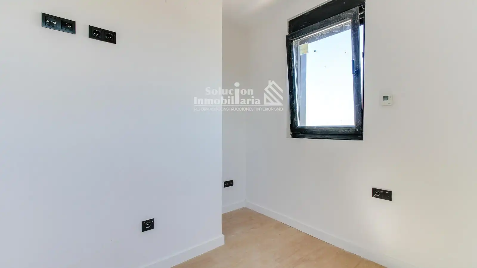 Bedroom of Detached homes for sale in Carbajosa de la Sagrada  with Heating, Terrace and Storage room