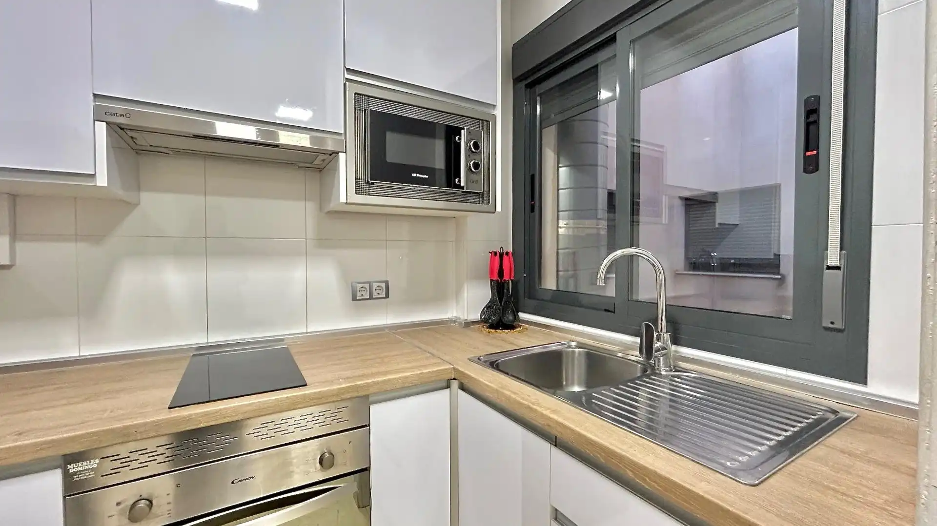Appartamento con terrazza in vendita a Calle Calle de las Higueras, 95, imagen 28