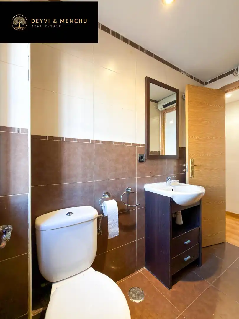 Bathroom of Flat for sale in Madrid  with Heating and Alarm