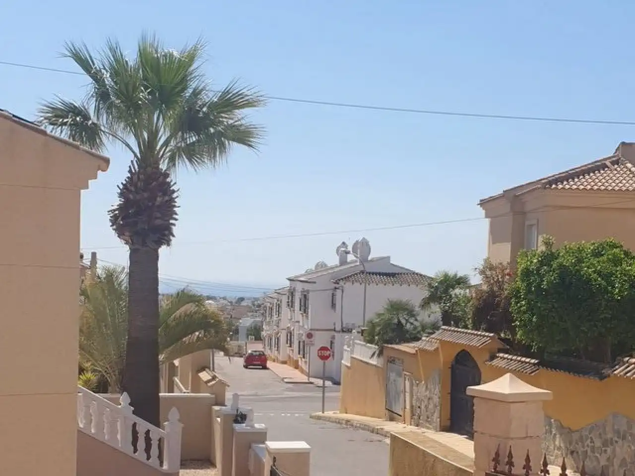 Vista exterior de Casa o xalet en venda en Orihuela amb Aire condicionat, Calefacció i Jardí privat