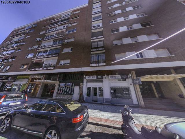 Local comercial en Alquiler en C/ Mauricio Legendre en Castilla