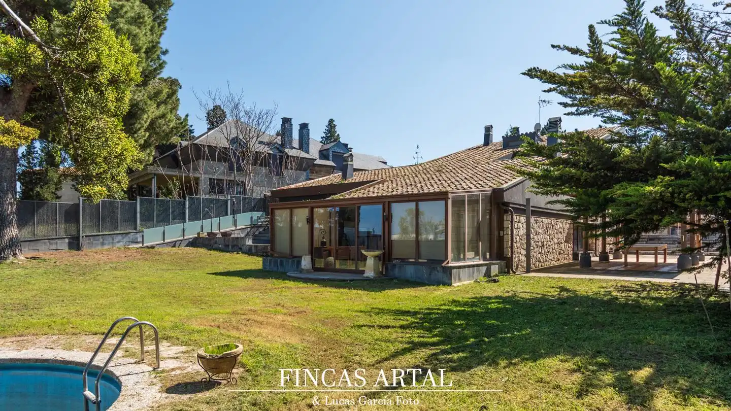 Vista exterior de Casa o chalet en venta en Zaragoza con Aire acondicionado, Calefacción y Jardín privado