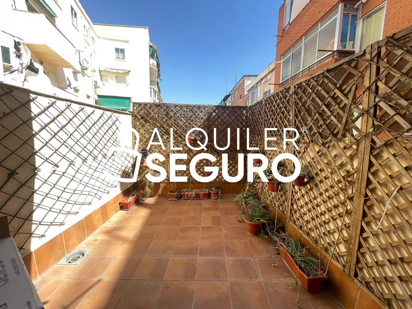 Vista exterior de Piso de alquiler en Madrid con Aire acondicionado, Calefacción y Terraza