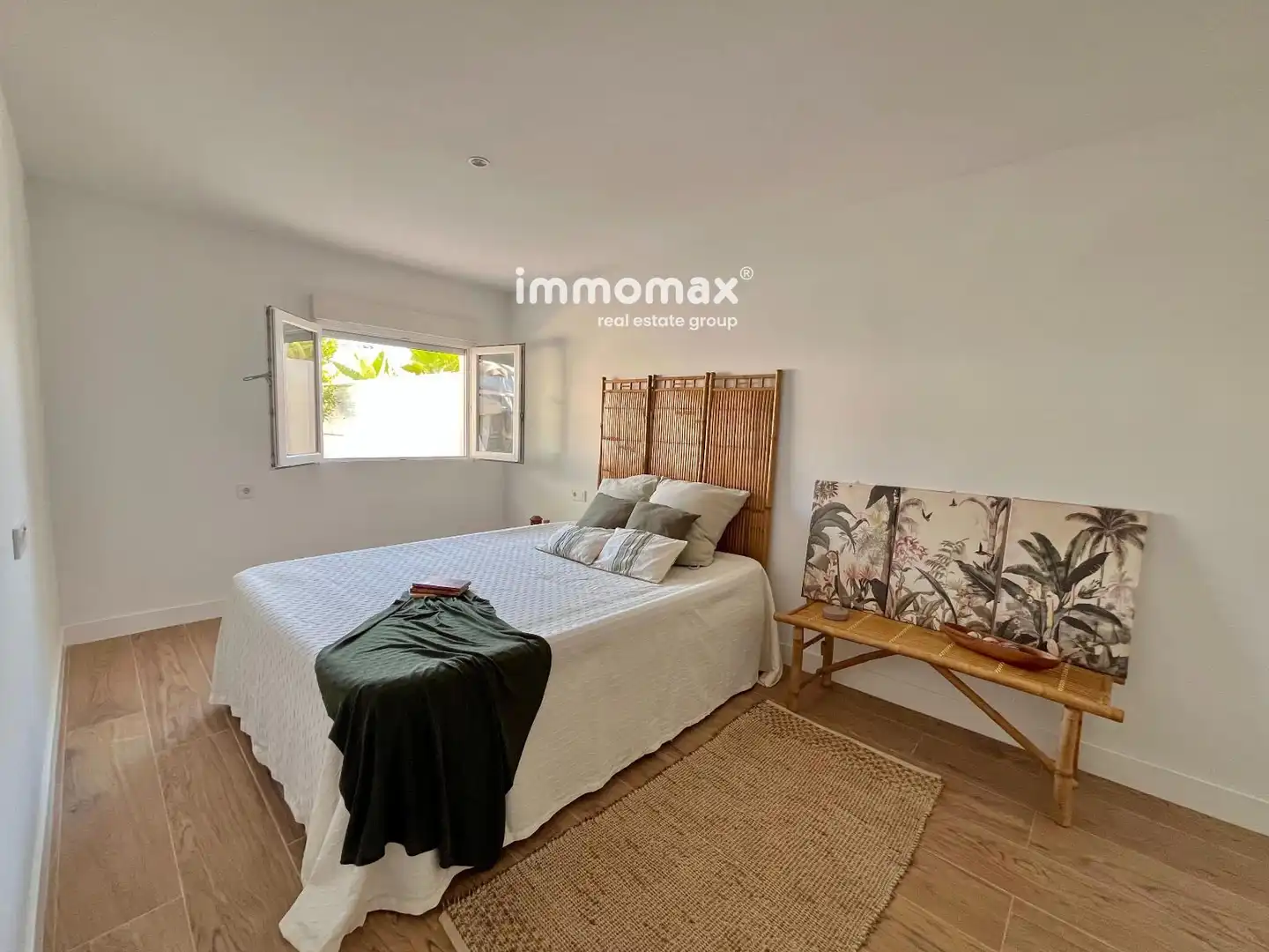 Exterior view of Houses for sale in Vilanova i la Geltrú  with Terrace and Storage room