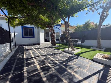 Adossat amb jardí en venda a Els Poblets
