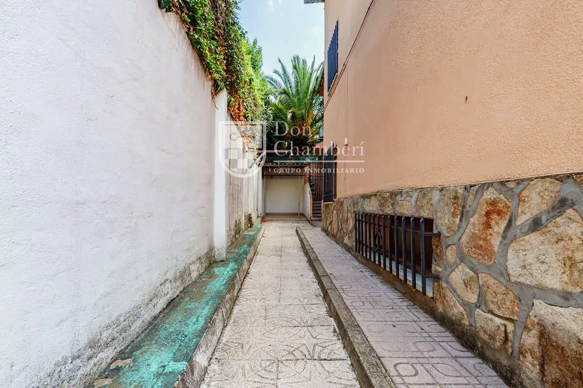 Exterior view of Houses for sale in Aranjuez  with Heating, Private garden and Terrace