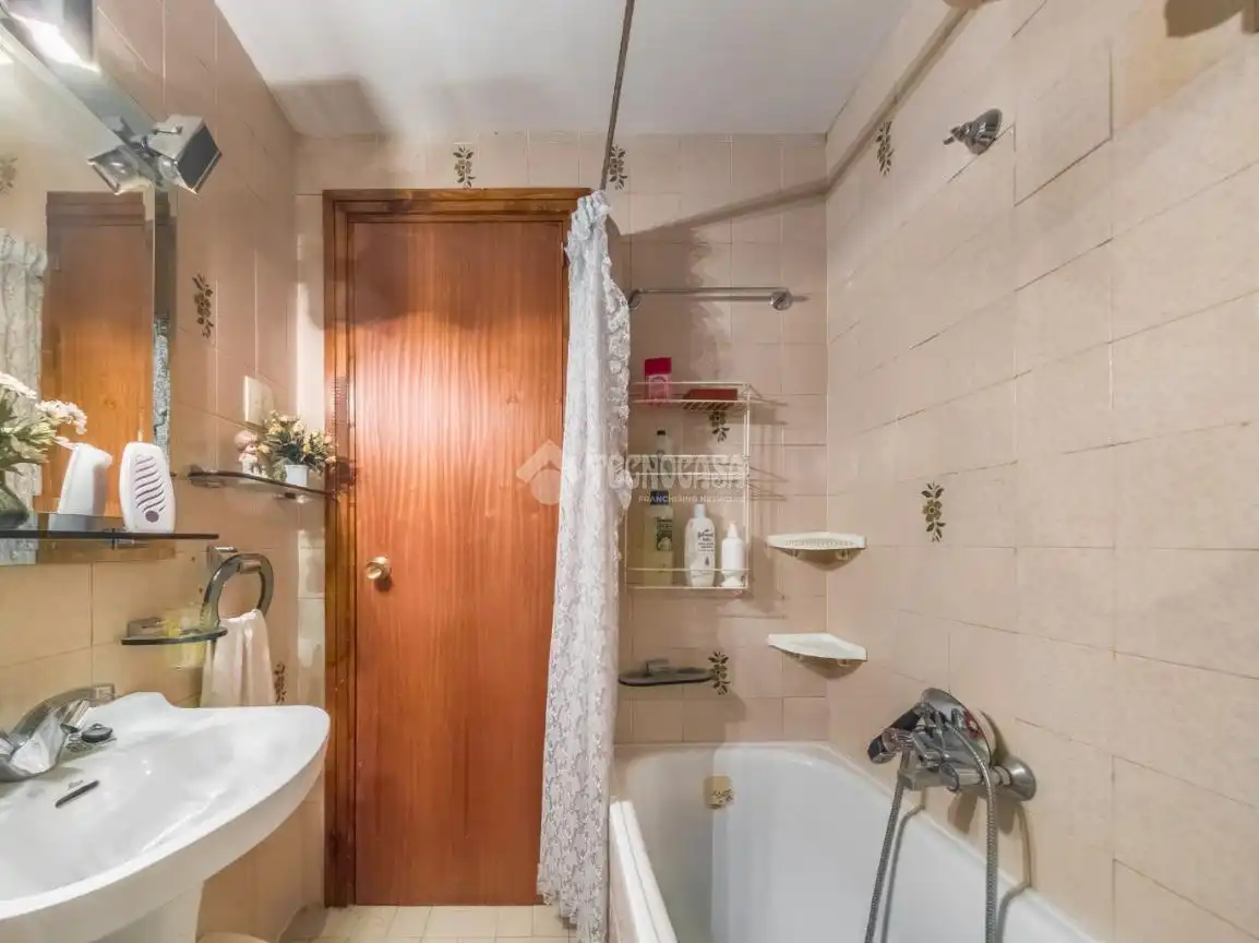 Bathroom of Flat for sale in Campo Real