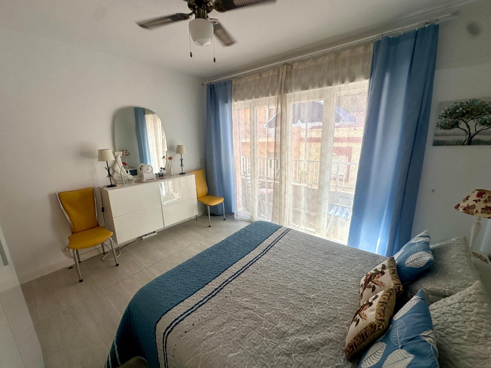 Dormitori de Apartament en venda en Alicante / Alacant amb Aire condicionat, Calefacció i Balcó