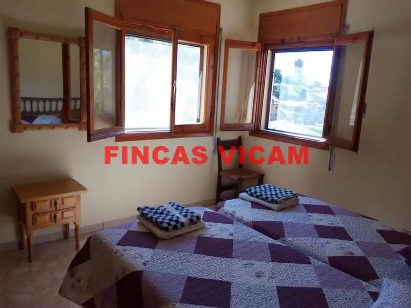 Dormitori de Finca rústica en venda en Agüero amb Calefacció, Jardí privat i Terrassa