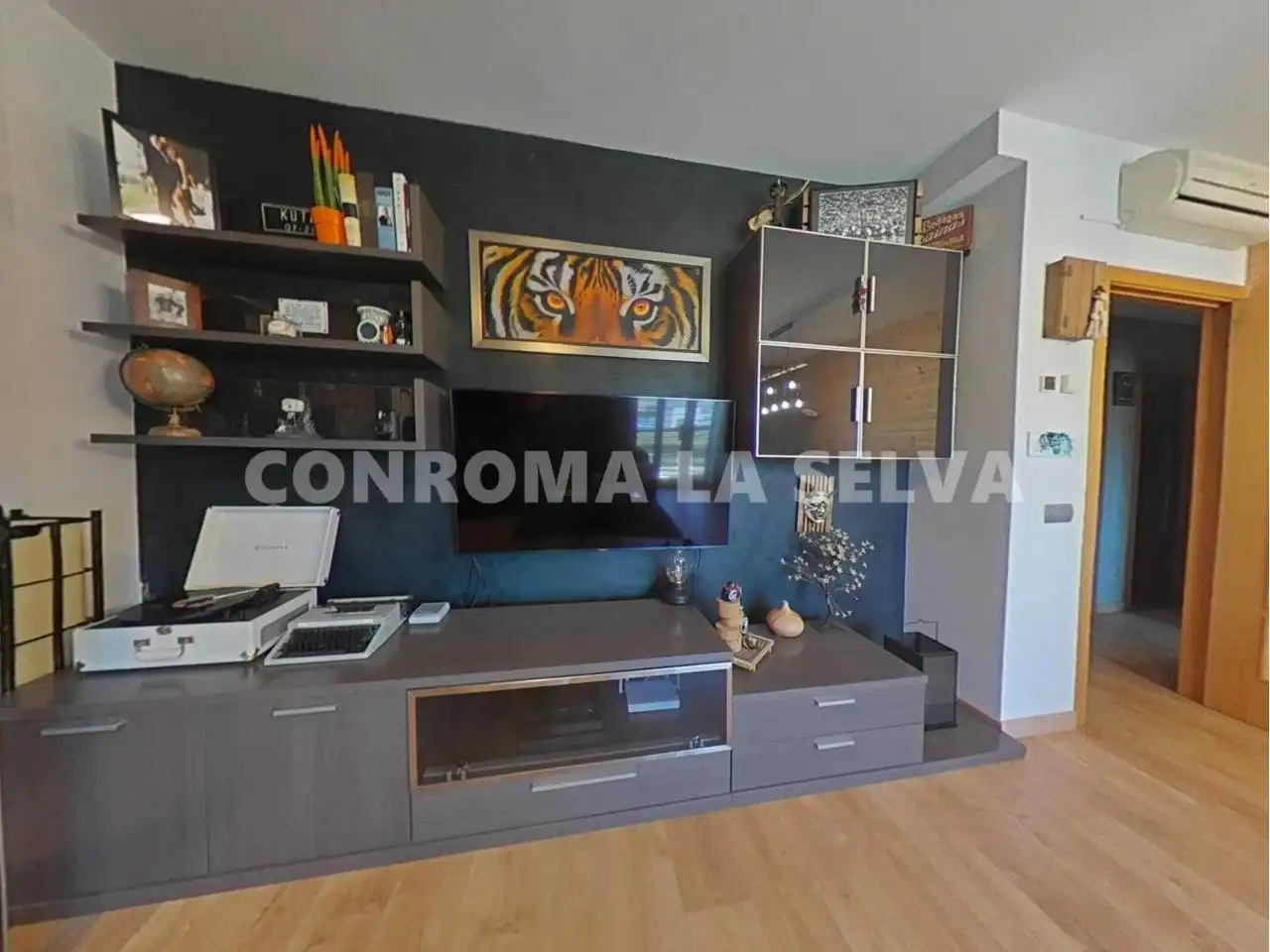 Living room of Flat for sale in Lloret de Mar  with Private garden, Parquet flooring and Terrace