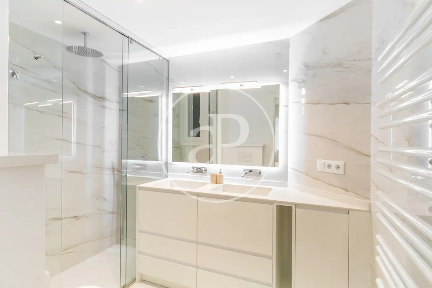 Baño de Piso en venta en Barcelona con Aire acondicionado, Calefacción y Balcón