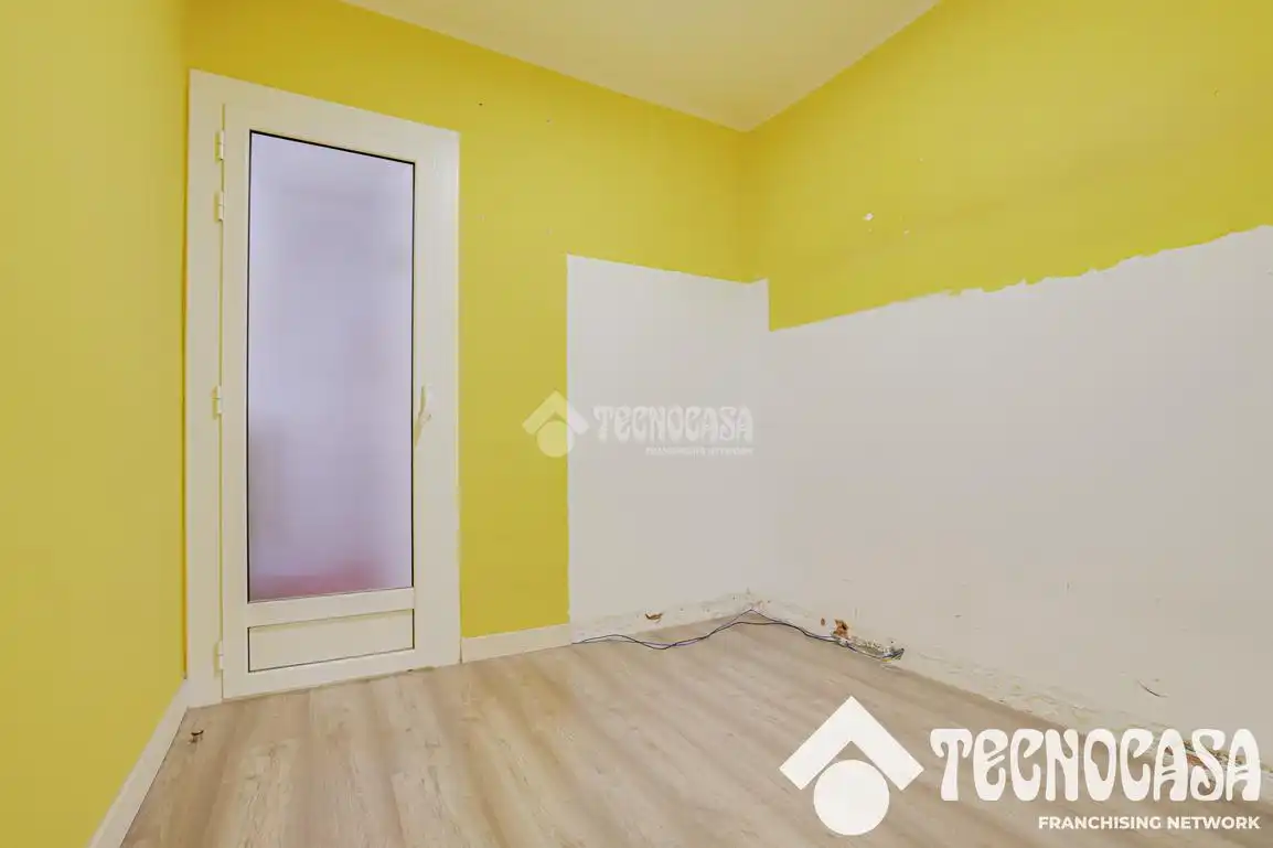 Bedroom of Flat for sale in Mataró