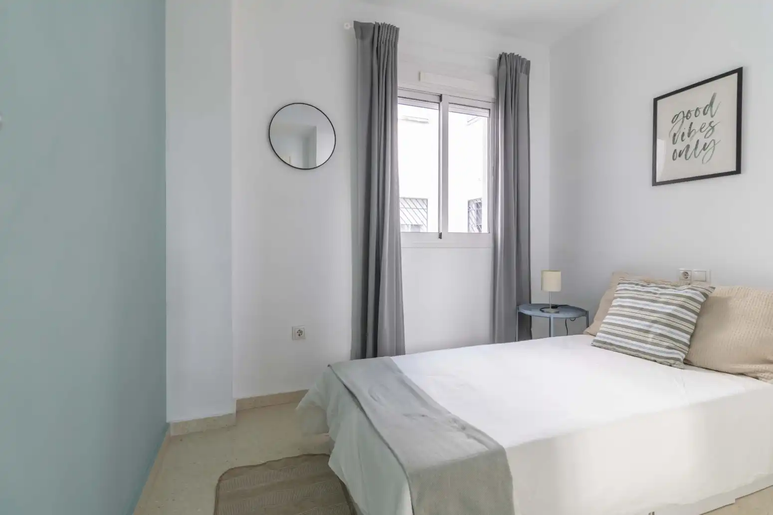 Schlafzimmer von Wohnung zum Verkauf in Sevilla mit Klimaanlage und Abstellraum