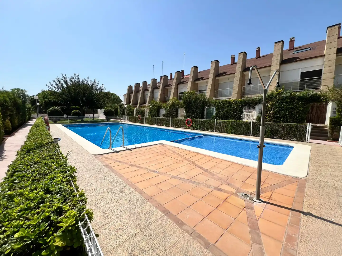 Adosado con terraza en venta en Carrer del Cigne 6