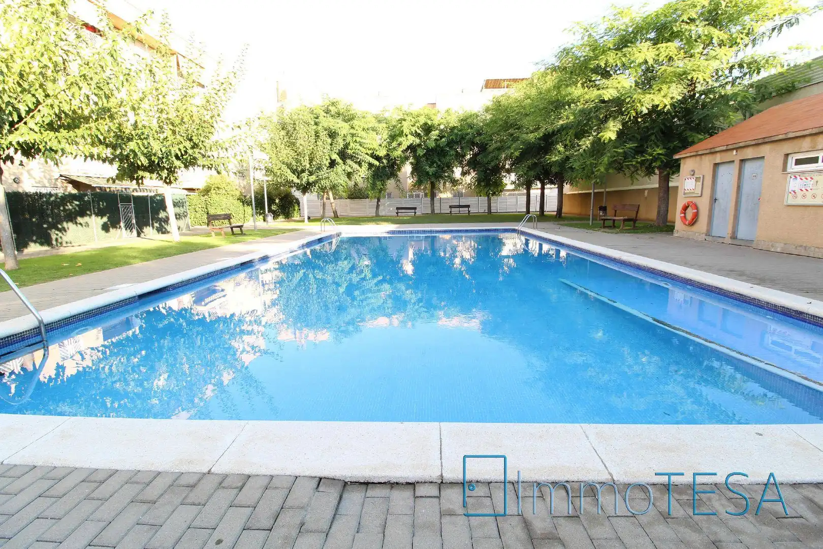 Swimming pool of Flat for sale in Barberà del Vallès  with Air Conditioner, Heating and Parquet flooring