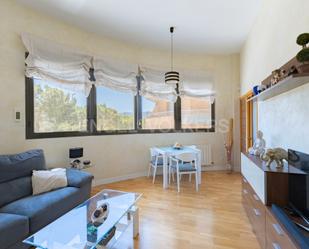 Vista exterior de Apartament en venda en Cornellà de Llobregat amb Aire condicionat, Calefacció i Parquet