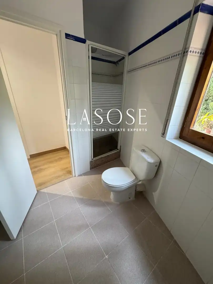 Bathroom of Houses for sale in Sitges  with Heating, Private garden and Parquet flooring
