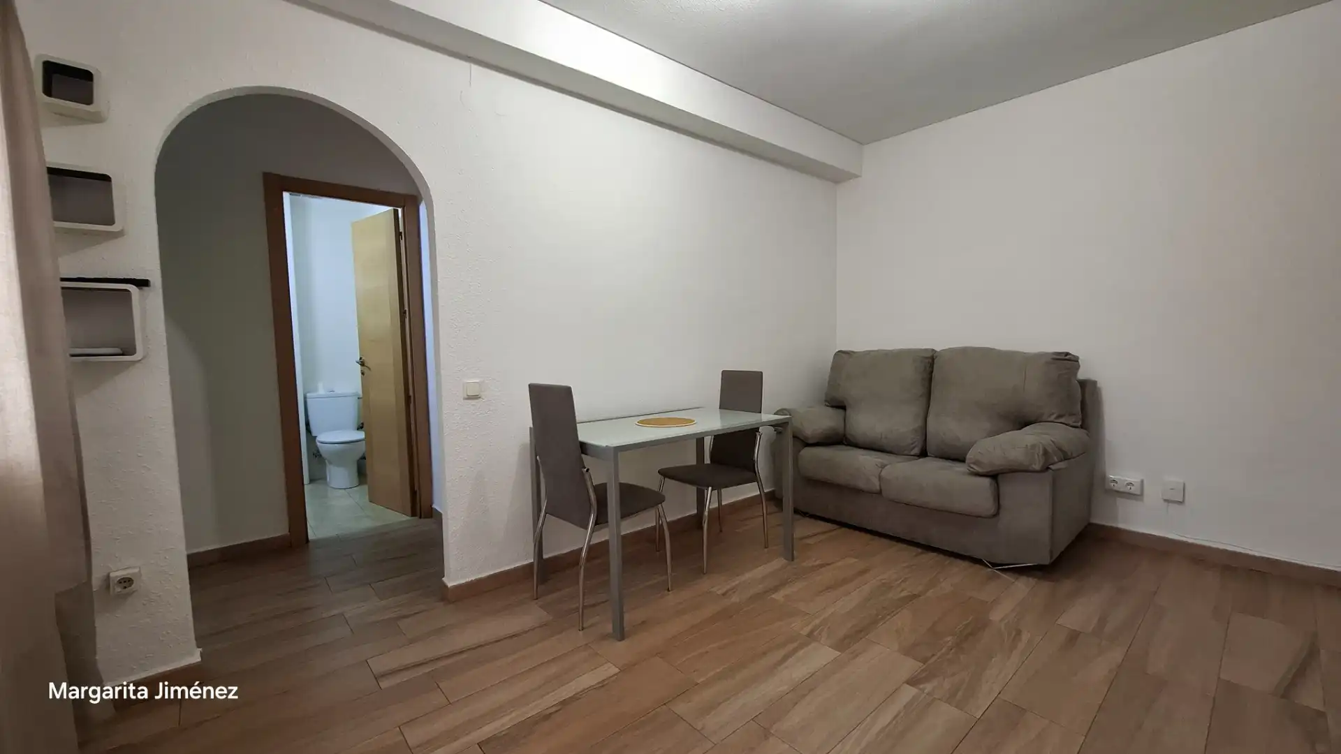 Living room of Flat for rent in Córdoba  with Air Conditioner, Terrace and Furnished
