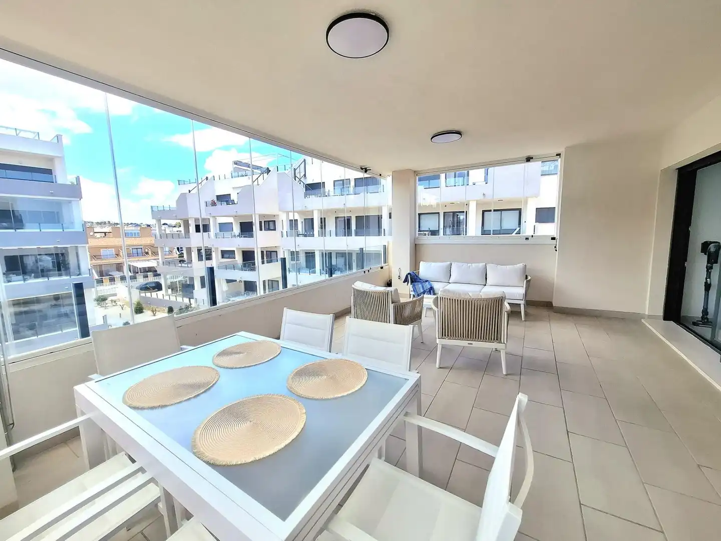 Apartamento con terraza en venta en Orihuela Costa, imagen 2