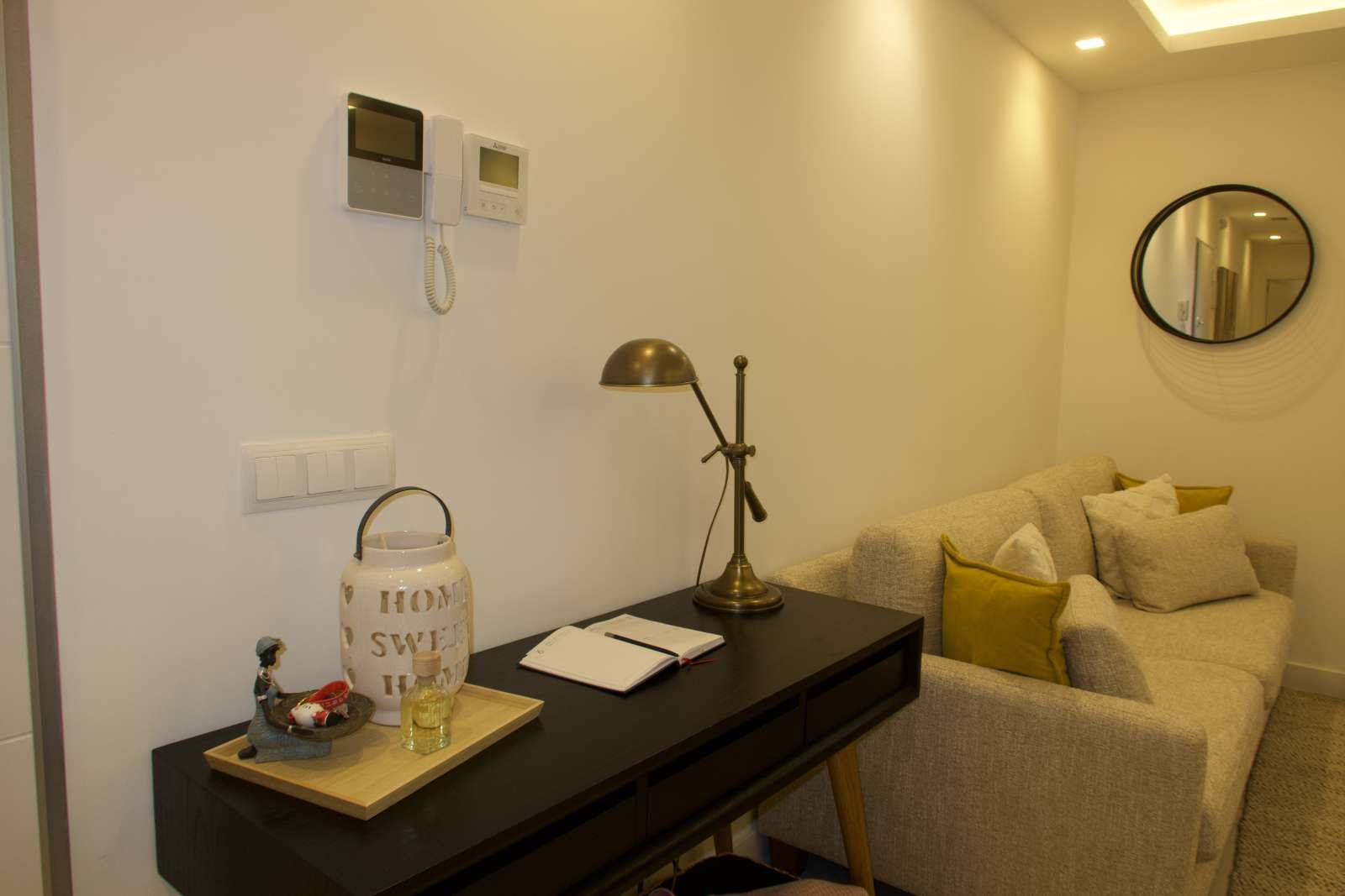 Living room of Study to share in  Madrid Capital  with Air Conditioner and Terrace