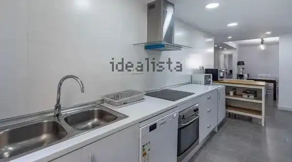 Cuina de Pis en venda en Granada amb Calefacció i Moblat