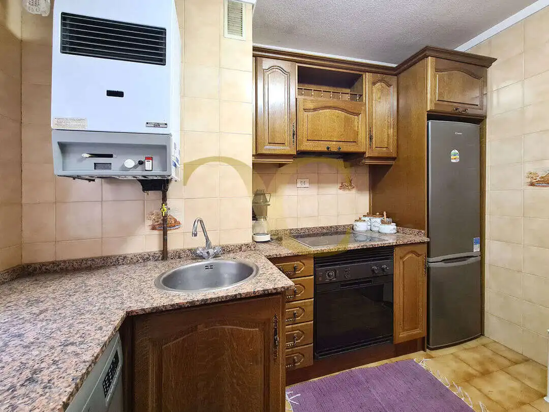 Küche von Wohnung zur Miete in Gijón  mit Heizung