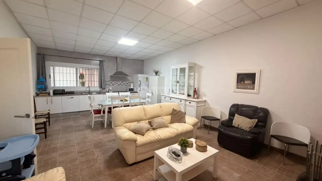 Sala d'estar de Finca rústica en venda en La Lantejuela , Sevilla
