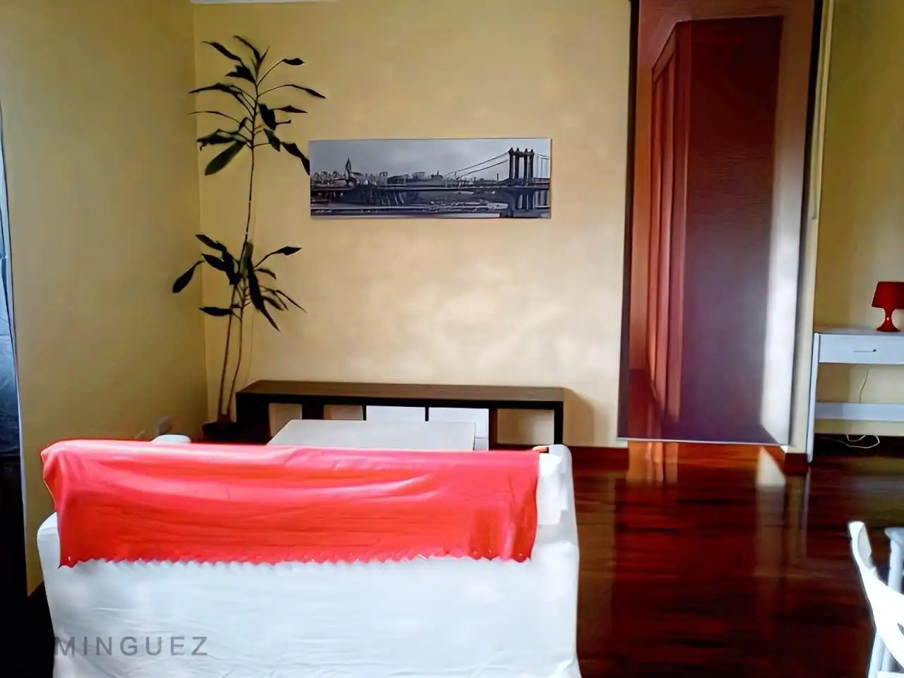 Habitación de Apartamento en venta en Vigo  con Calefacción y Trastero