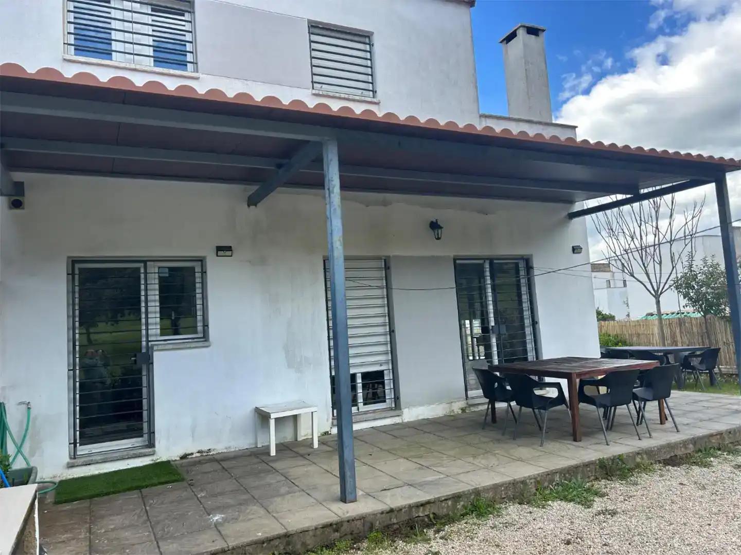 Vista exterior de Pis en venda en San Nicolás del Puerto amb Jardí privat, Moblat i Balcó
