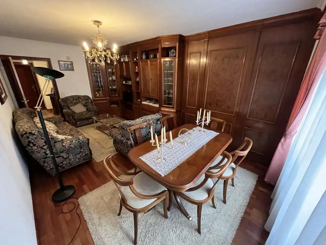 Comedor de Piso en venta en Medina de Pomar con Calefacción, Trastero y Amueblado