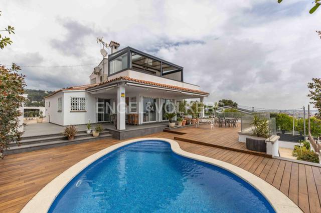 Casa-chalet en Alquiler en Montmar