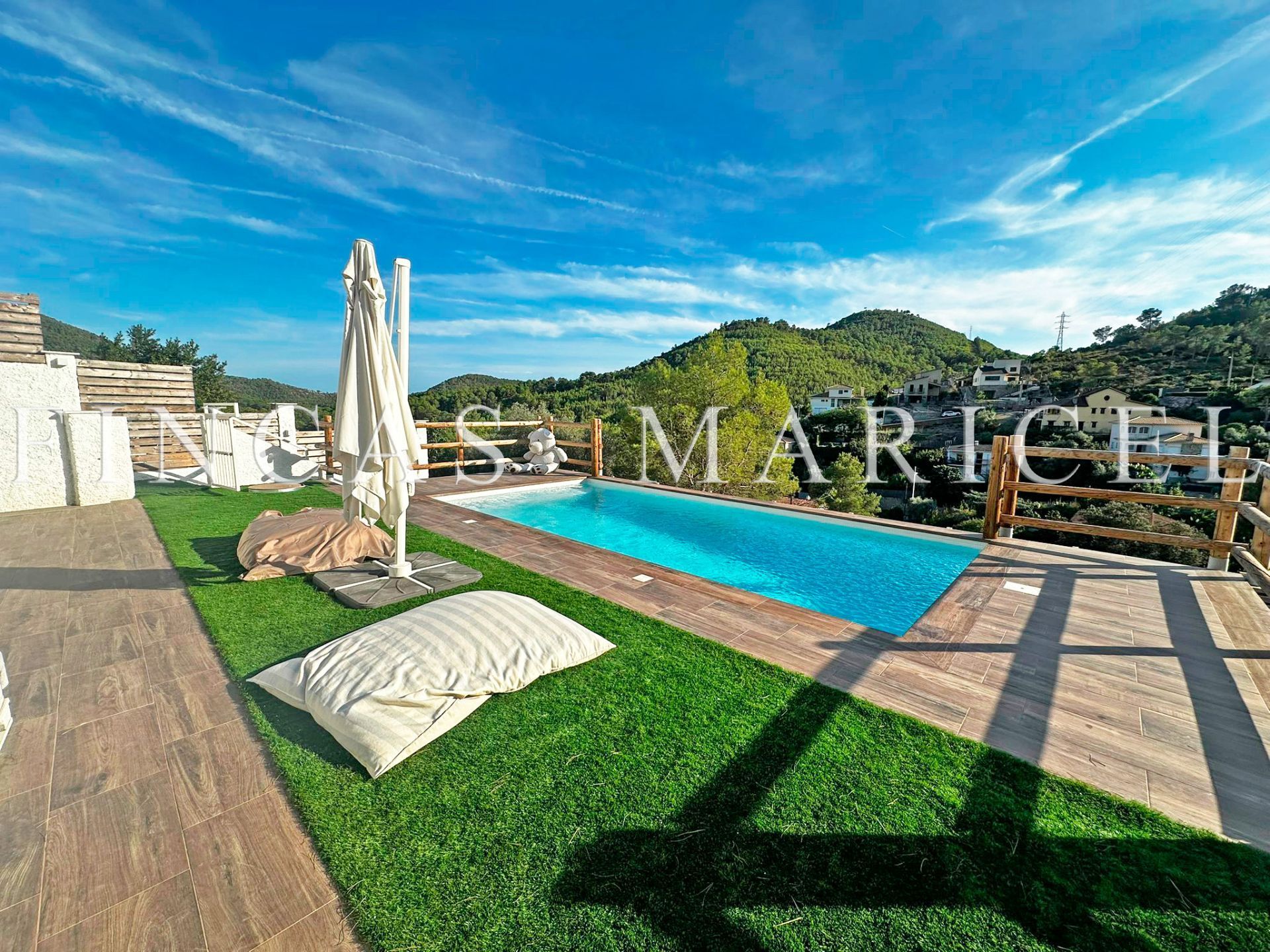 Piscina de Casa o xalet en venda en Olivella amb Aire condicionat, Jardí privat i Terrassa