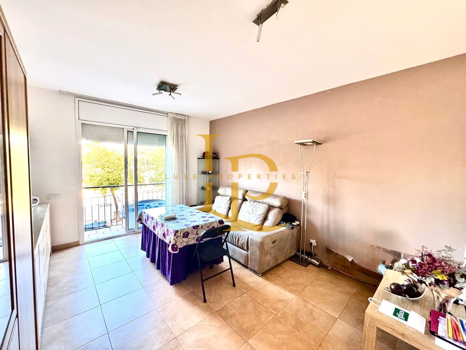 Exterior view of Flat for sale in Rubí  with Air Conditioner, Heating and Parquet flooring