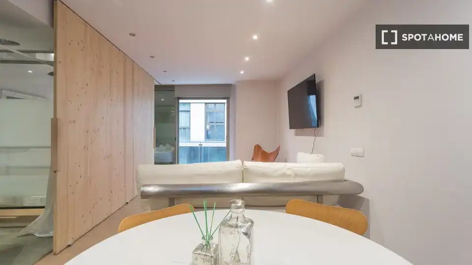 Habitació a Sant Gervasi- Galvany