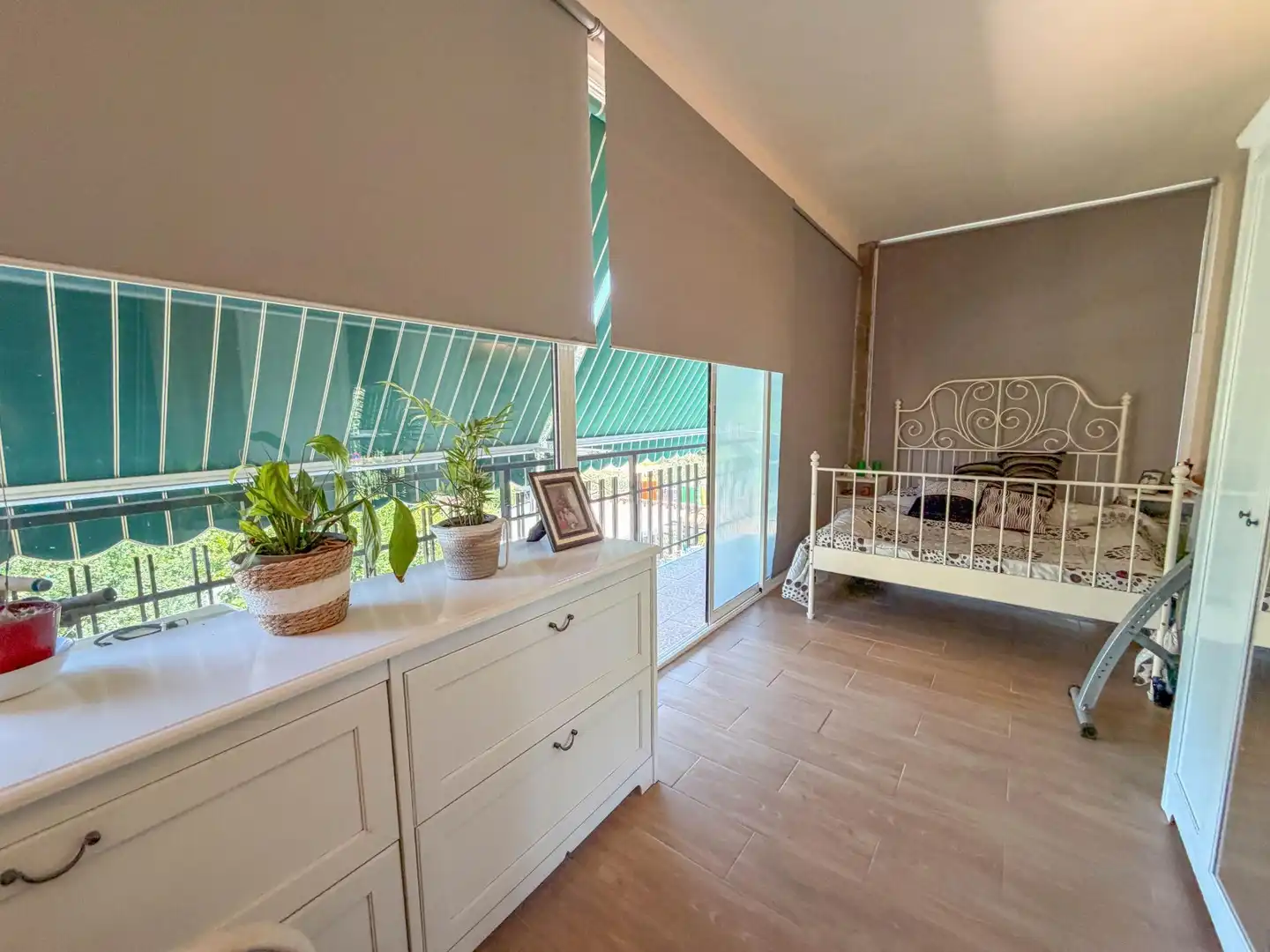 Balcony of Detached homes for sale in Abrera  with Air Conditioner, Heating and Private garden