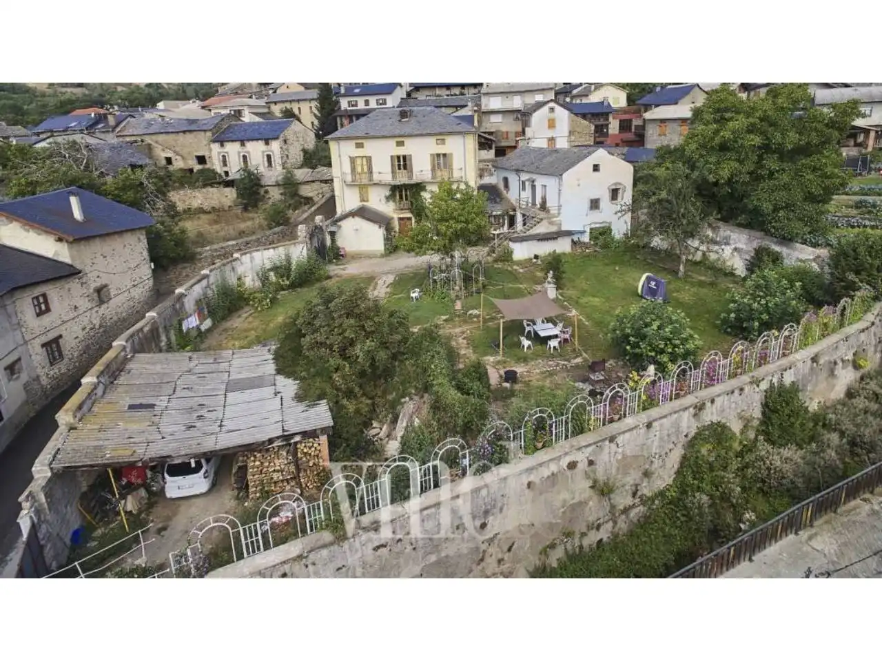 Buildings for sale in Ger